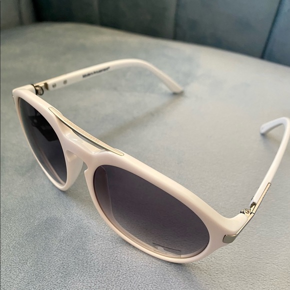 Brand New Modern Amusement “45’s” Oversize White Sunglasses - Picture 8 of 10